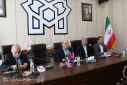 معلمی فروتن و وقف آیندگان