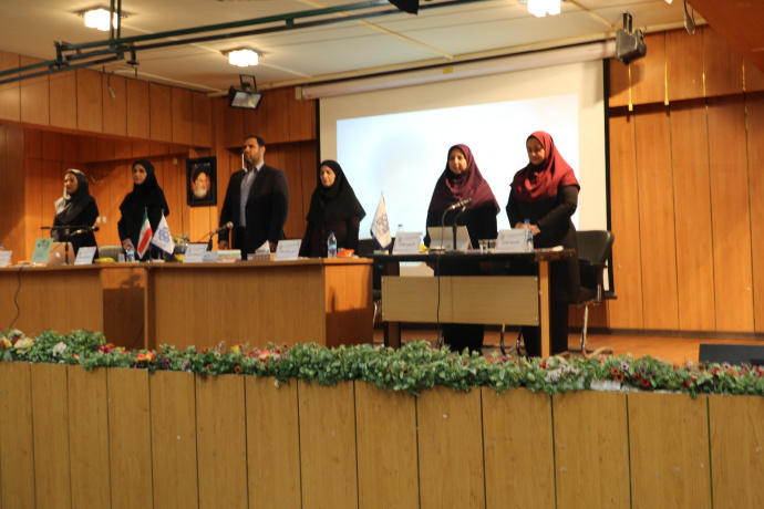نشست رونمایی و نقد کتاب آموزش صحبت کردن