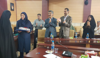 نشست صمیمانه ریاست محترم دانشکده ادبیات فارسی و زبان های خارجی با همکاران بخش اداری