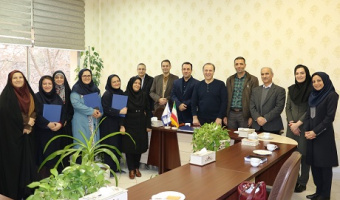 قدردانی از کتابداران دانشکده ادبیات فارسی و زبانهای خارجی