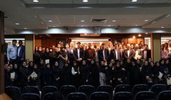 کارکنان برتر حوزه آموزش دانشکده ادبیات فارسی و زبانهای خارجی در هفته سرآمدی آموزش ۱۴۰۲ معرفی شدند.