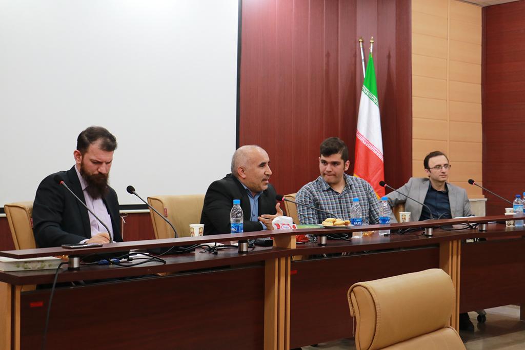 نشست «کثرت‌گرایی؛ زمینه‌های فلسفی و پیامدهای اجتماعی» 