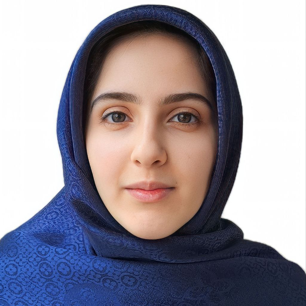 مبینا زمانی خواه